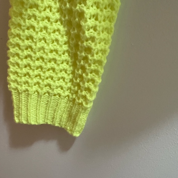 Charlotte Russe Neon Crop Waffle Knit Sweater New without tag - Picture 4 of 5